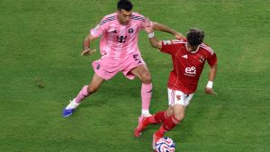 إمام عاشور يحاول الهروب من عقوبات الأهلي